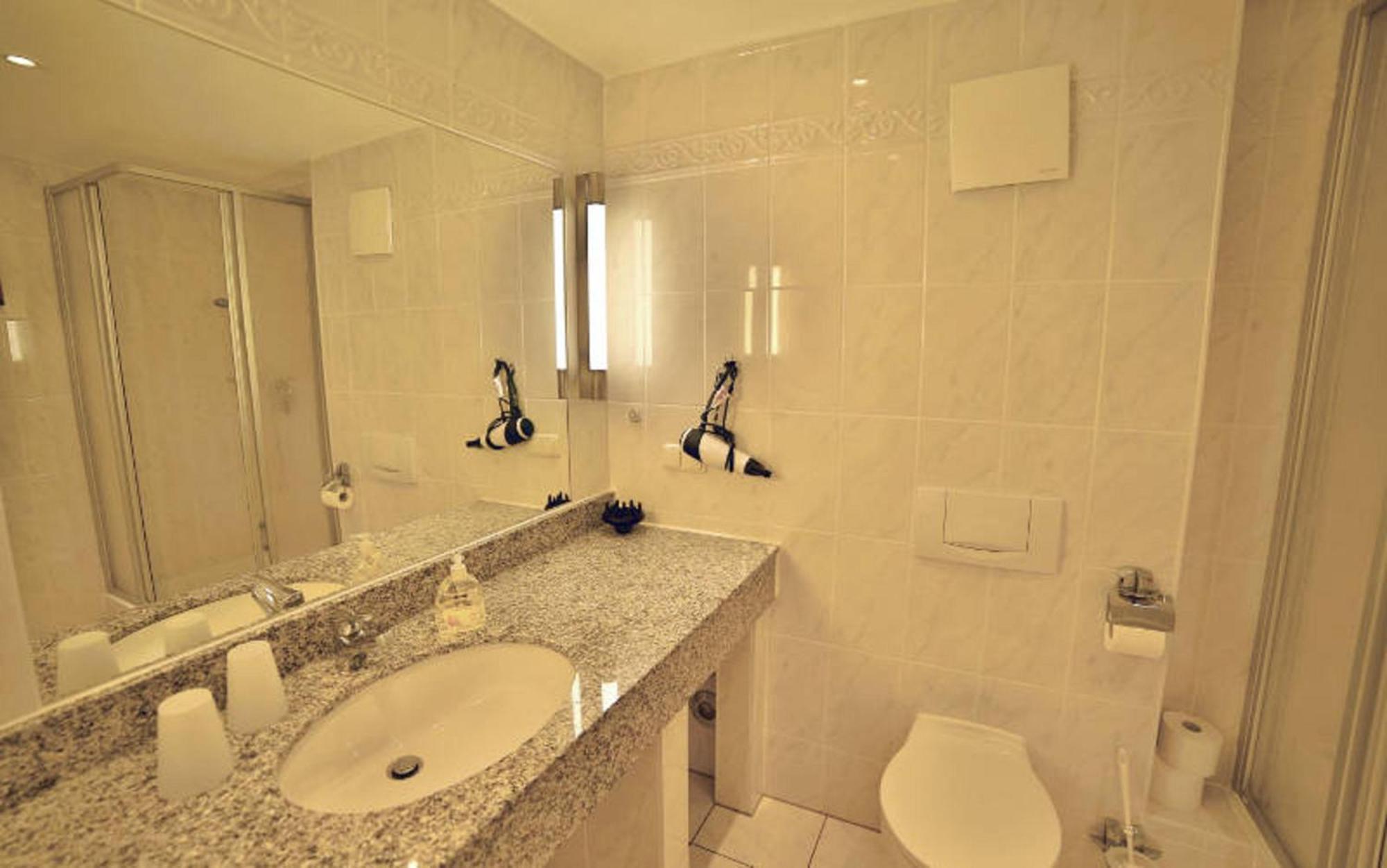 Ferienwohnung Binzer Strandgut Im Haus Jahreszeiten Binz Ngoại thất bức ảnh