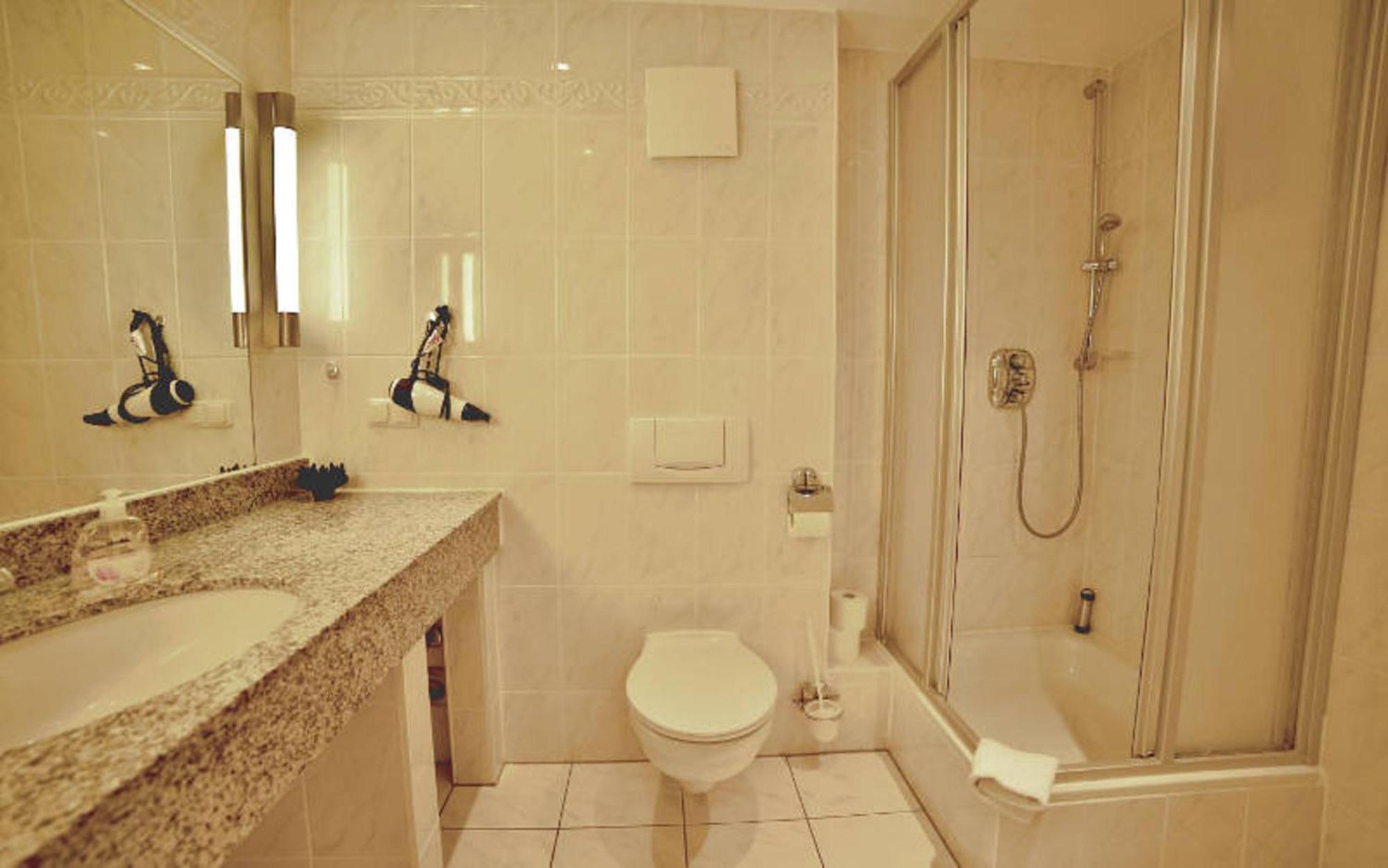 Ferienwohnung Binzer Strandgut Im Haus Jahreszeiten Binz Ngoại thất bức ảnh